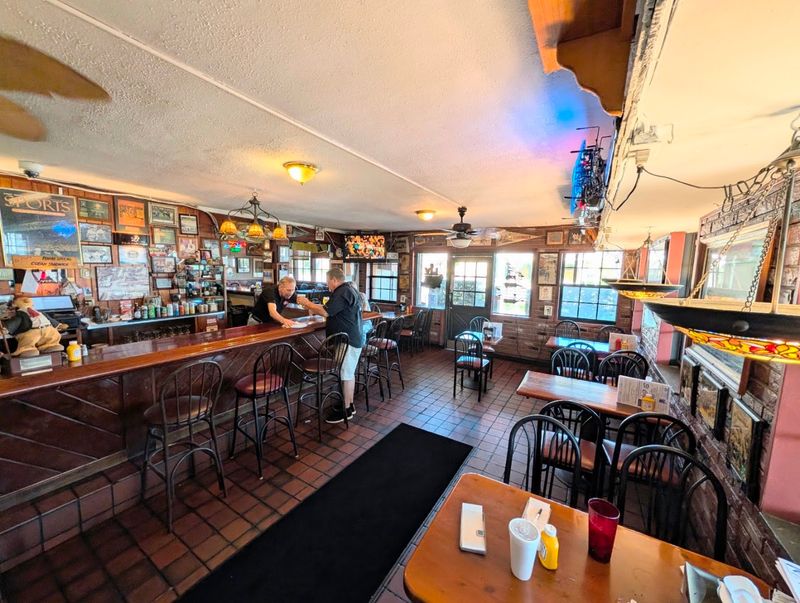 The Service Style Is Friendly, Fast, And Unpretentious