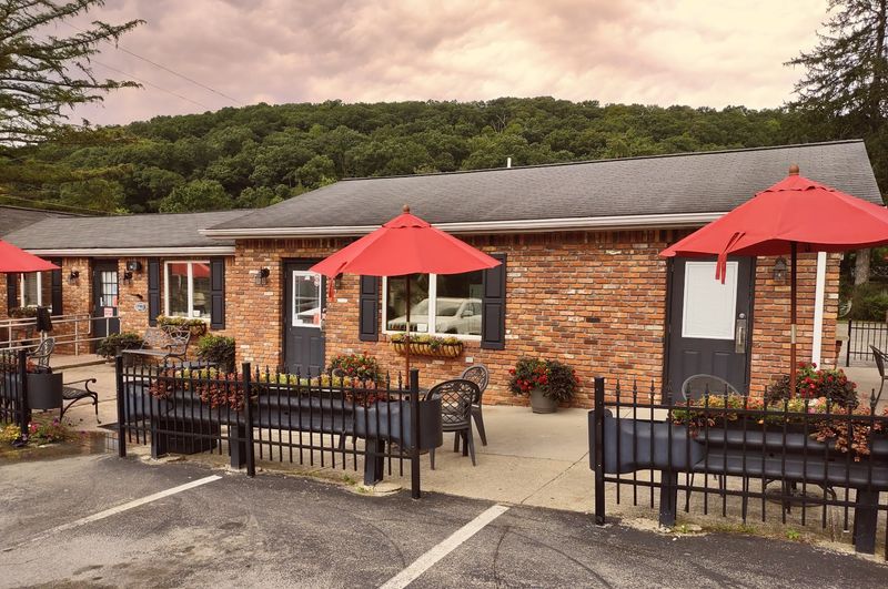 The Setting Along Route 30 Adds To The Charm