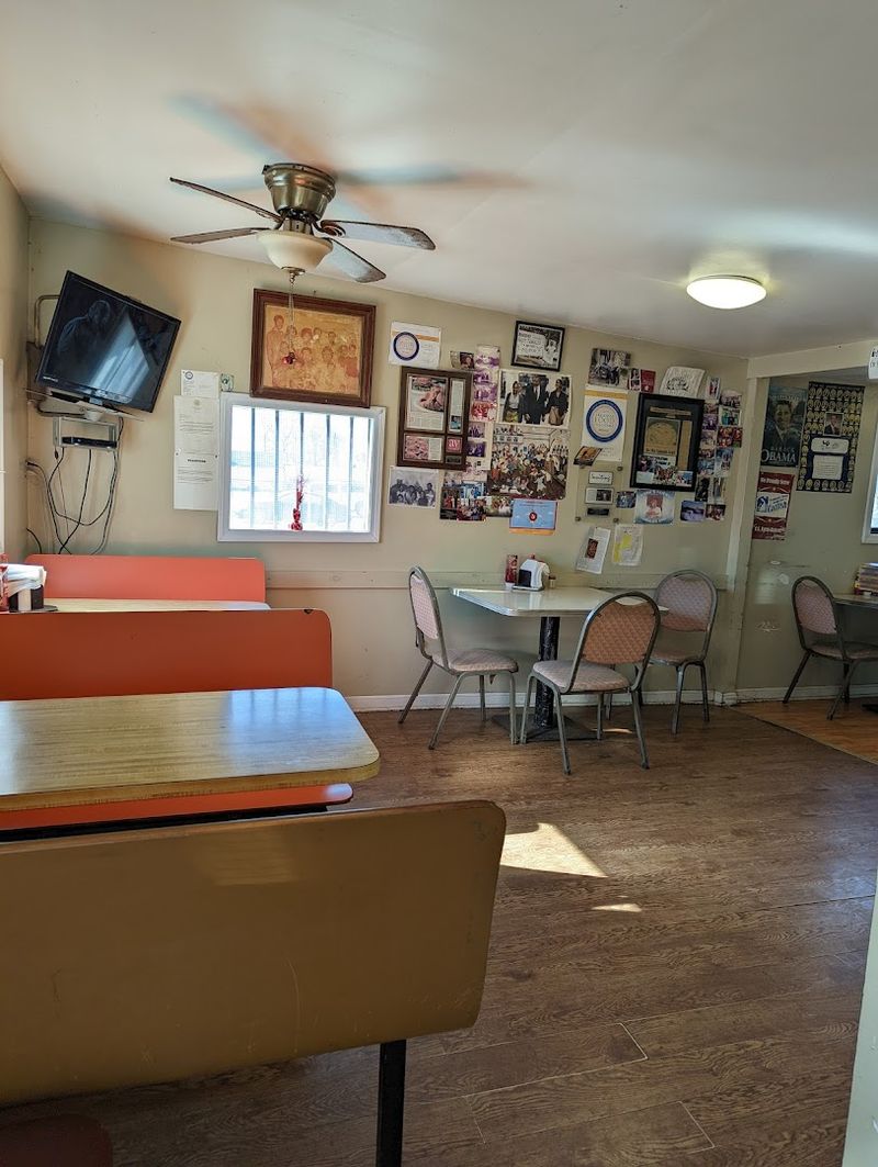 Rhoda’s Famous Hot Tamales & Pies, Lake Village