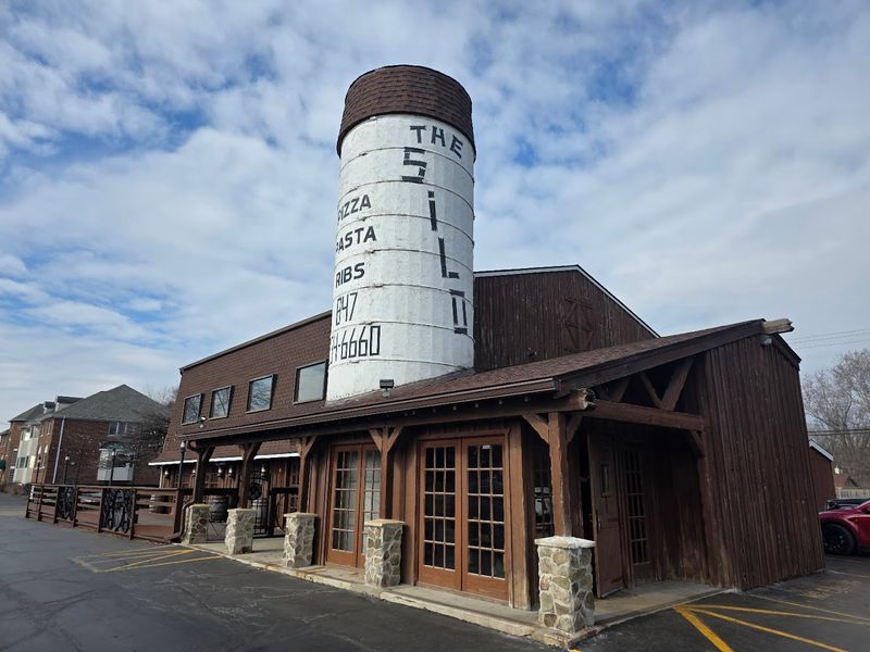 The Silo Restaurant, Lake Bluff