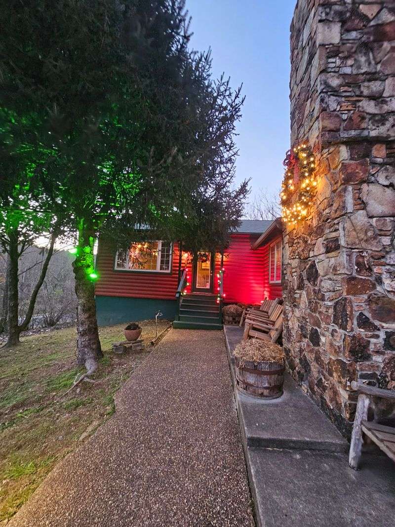 Escape To A Cozy Cabin In The Ozarks