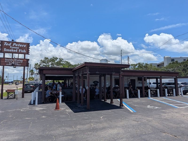 The Smokehouse Location That Feels Like A Florida Time Capsule