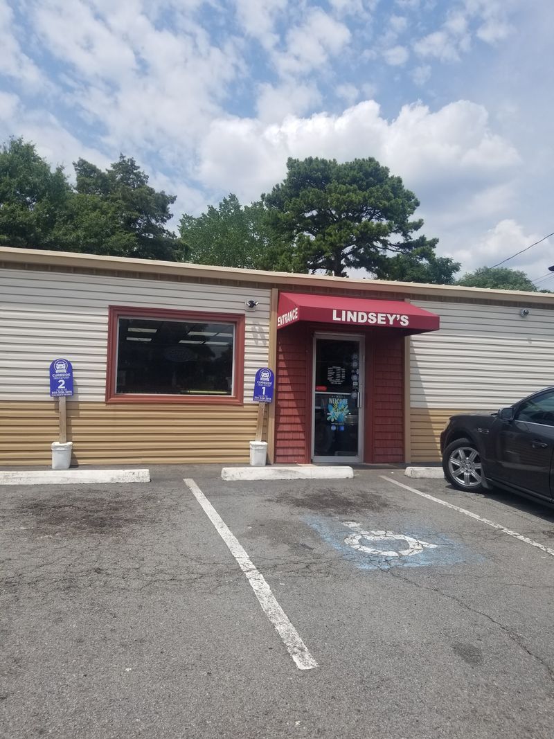 Lindsey's Hospitality House & Barbecue — North Little Rock, AR