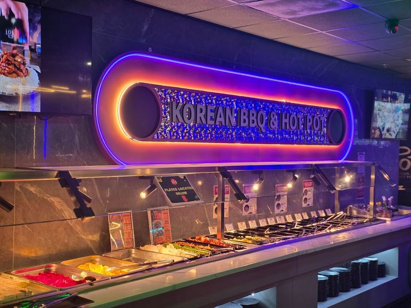 The Social Dining Experience That Makes It Worth The Trip