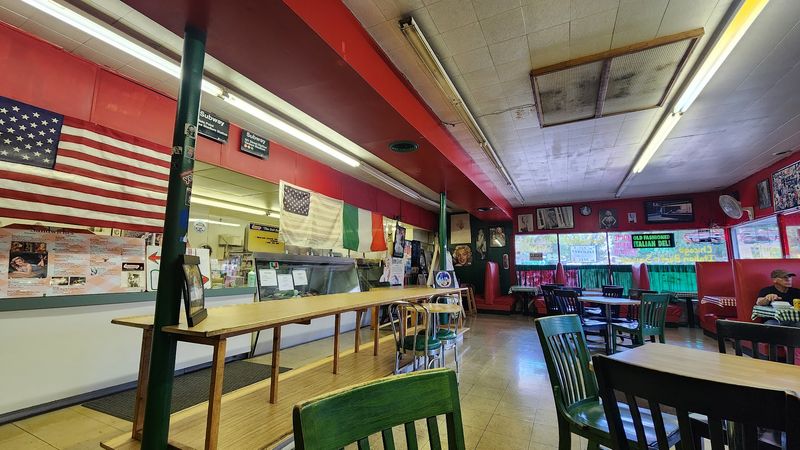 A Lunch Spot That Works For Every Group Dynamic