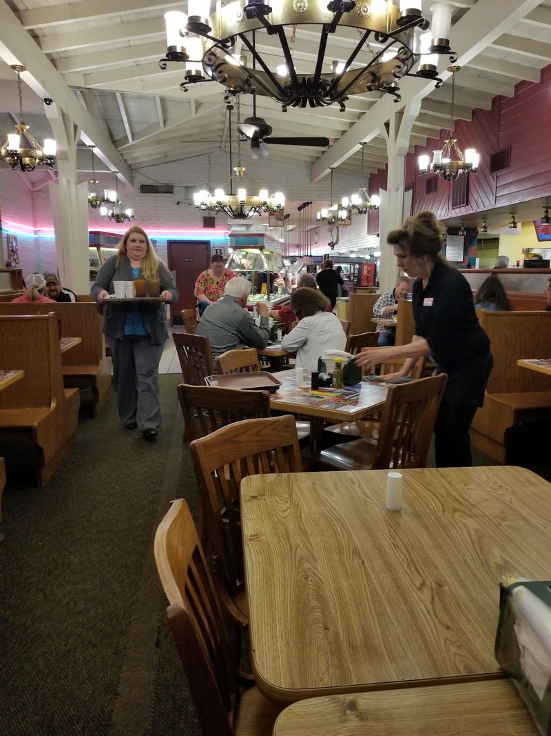 The Spacious Dining Room Works Well For Groups The Spacious Dining Room Works Well For Groups