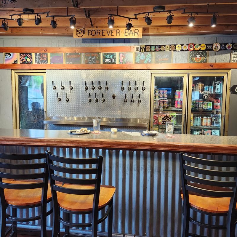 571 Grill & Draft House, New Carlisle