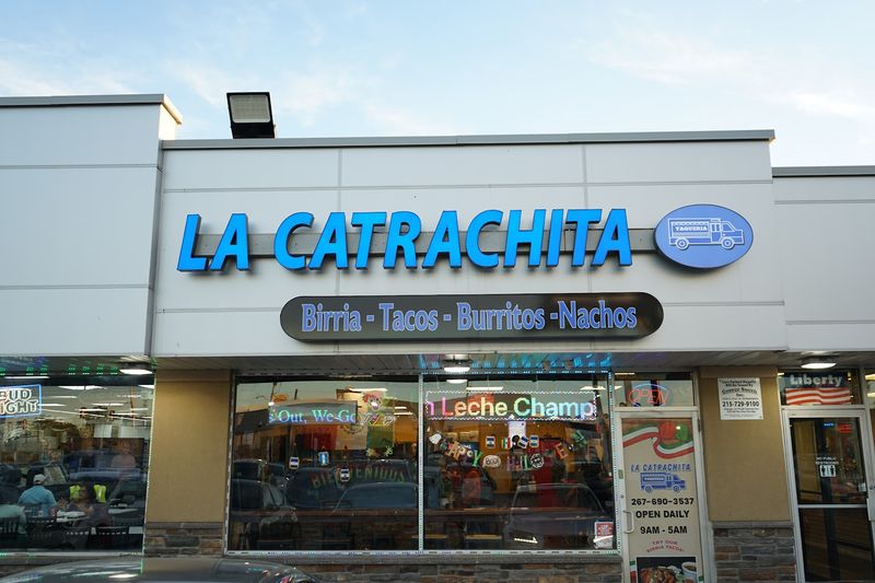 La Catrachita Has A Website And Delivery Options Too