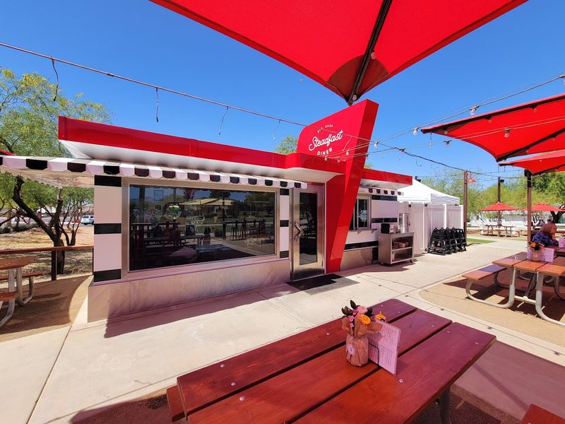 Outdoor Seating Creates The Perfect Dining Vibe