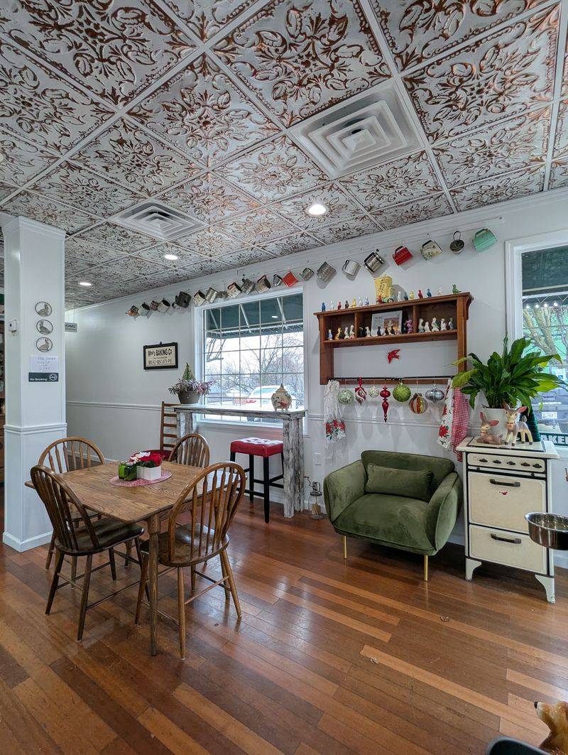 Cozy Vibes And Warm Welcomes