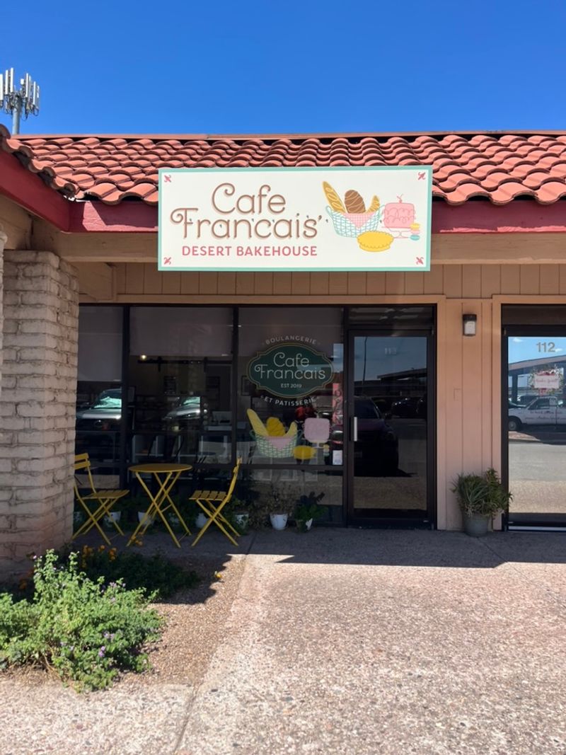 A Cozy European Atmosphere