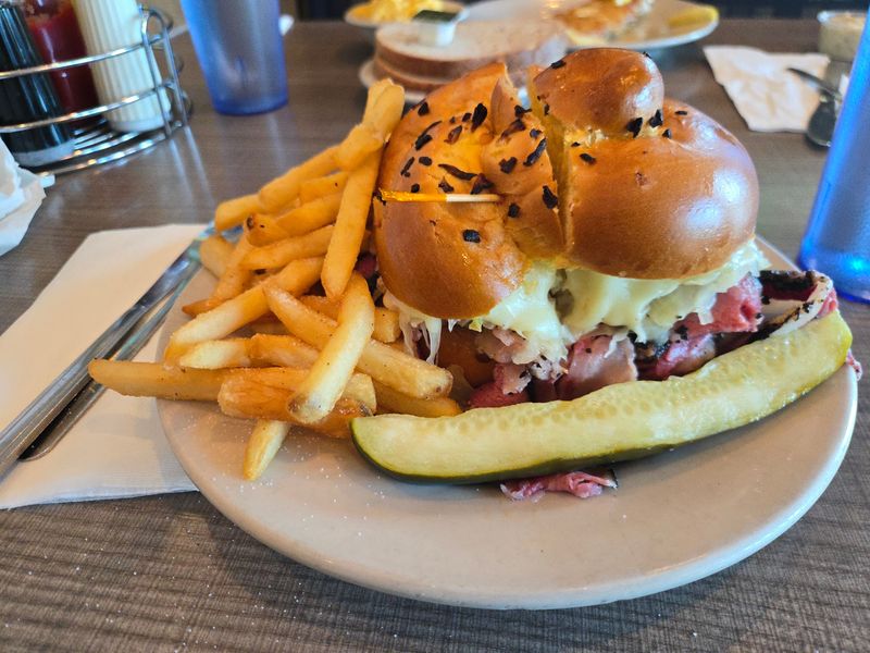 The Straw Sandwich Everyone Raves About