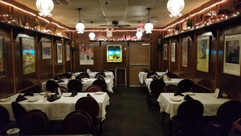 Old-School Vibes That Actually Feel Good