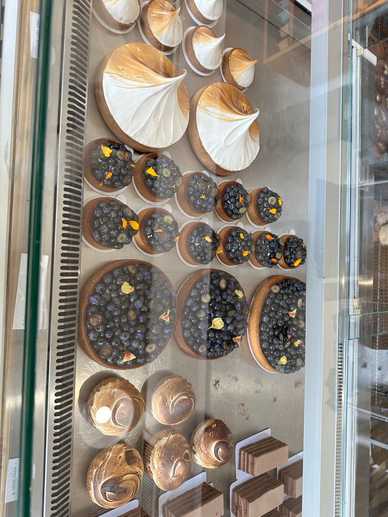 The Summer Fruit Tarts Vanish Fast The Summer Fruit Tarts Vanish Fast