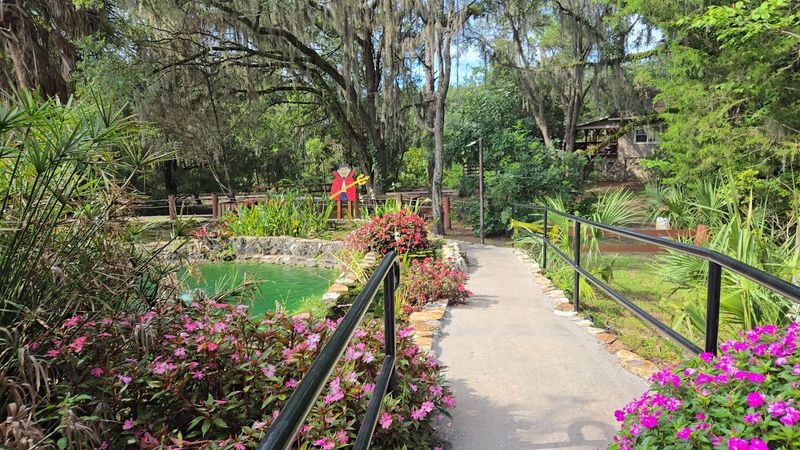 The Surrounding Property And Expanding Amenities The Surrounding Property And Expanding Amenities