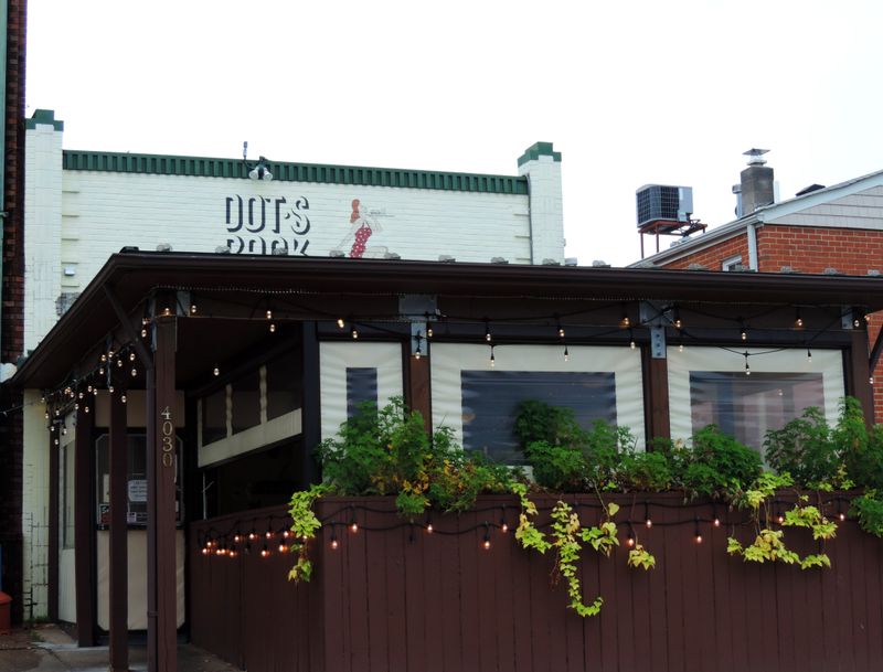 Dot's Back Inn – Richmond