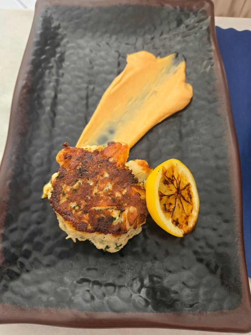 The No Frills Dining Room With Sunlit Ease