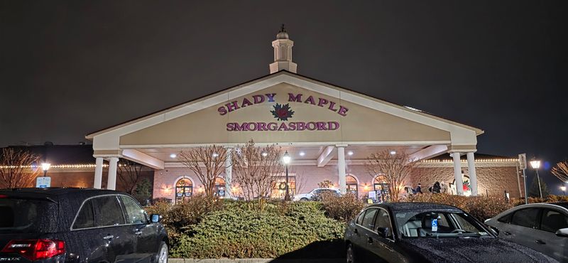 Shady Maple Smorgasbord (East Earl)