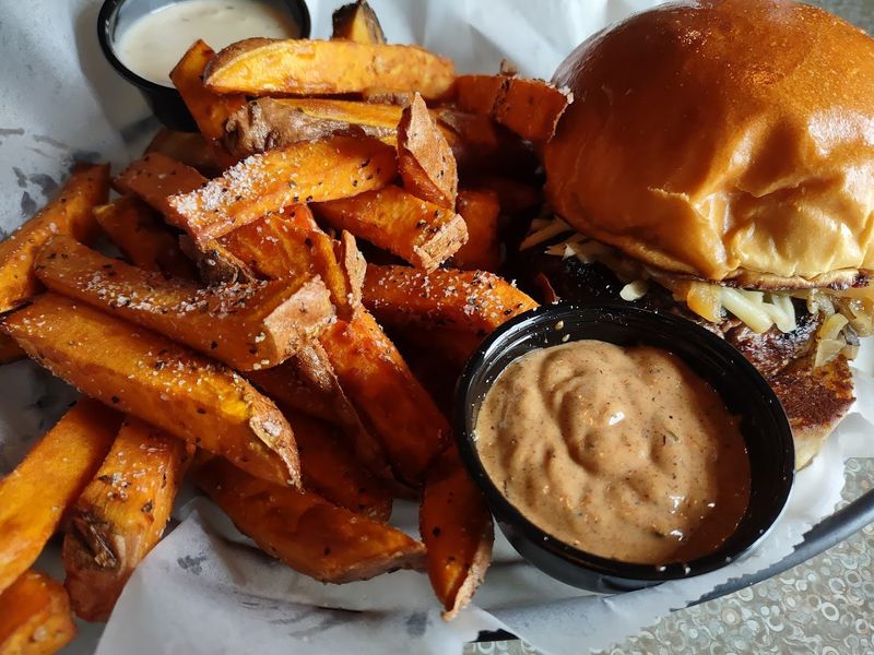 Burgers and Fries That Earn the Hype