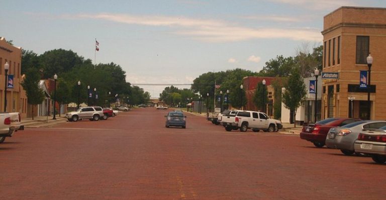 The Texas Stretch Of Route 66 Still Knows How To Turn A Road Trip Into A Meal Plan