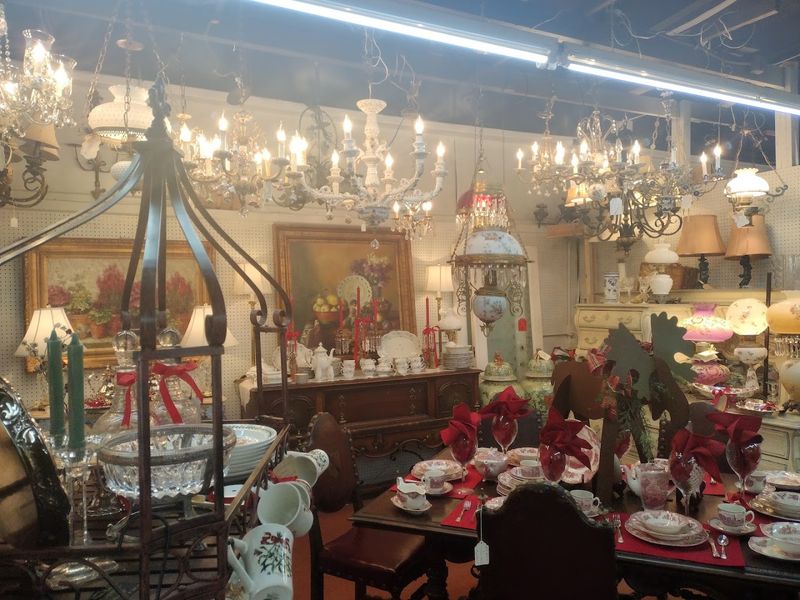 The Antique Center And Its Hidden Treasures