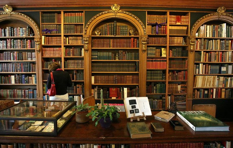 Loganberry Books, Shaker Heights