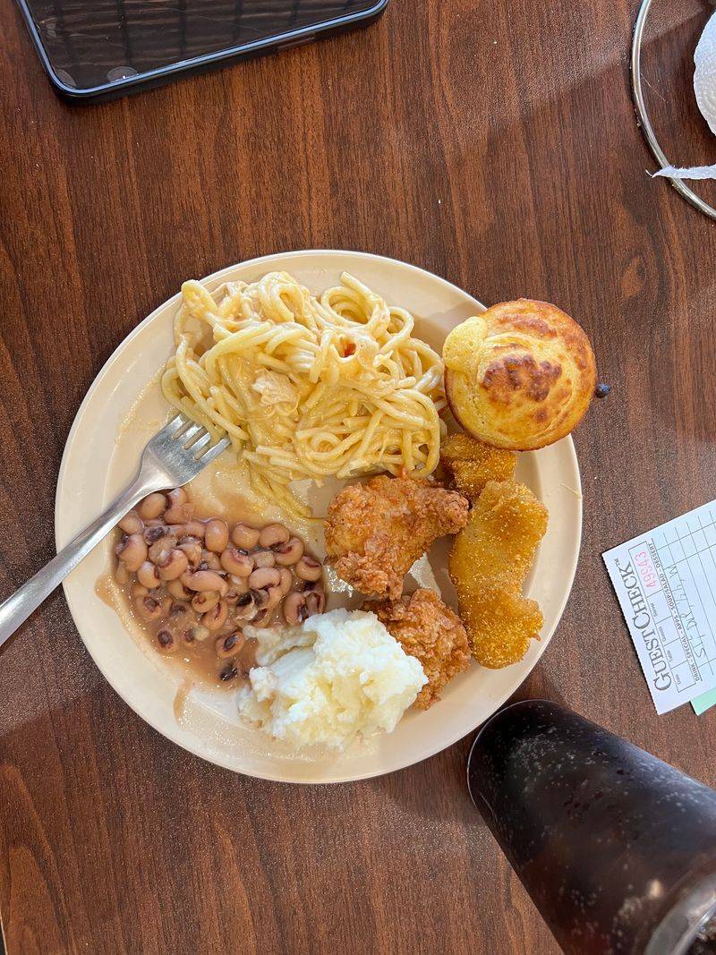 The Thursday Night Breakfast Buffet Is A Hidden Gem The Thursday Night Breakfast Buffet Is A Hidden Gem