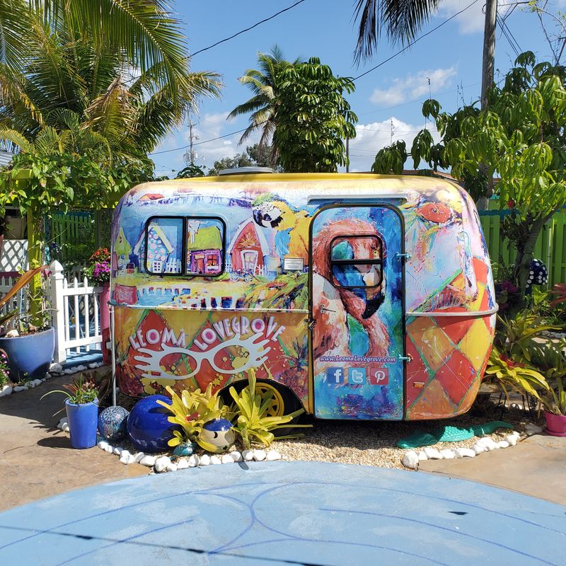 Sunrise Mural Walk And Hidden Courtyards