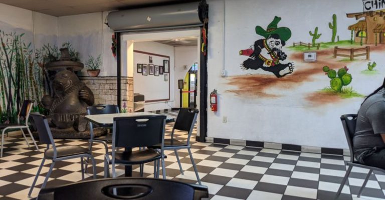 The Tiny Arizona Restaurant Where The Lunch Special Hasn’t Changed In Decades (And That’s Awesome)