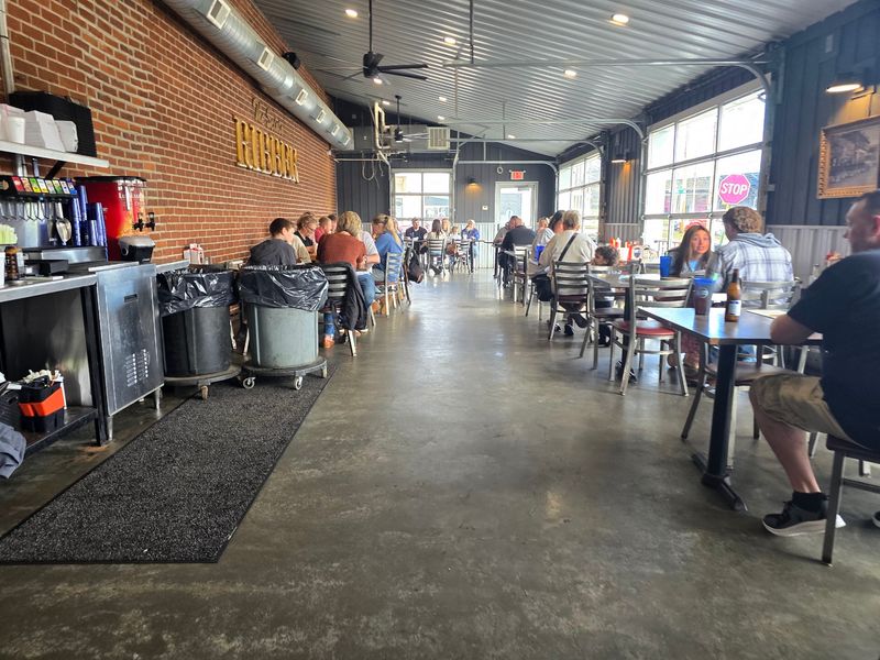 The Tool-Shed Seating That Divides Diners