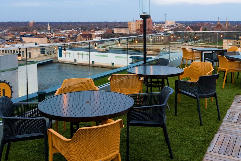 The Top Rooftop Bar And Lounge, Rockford