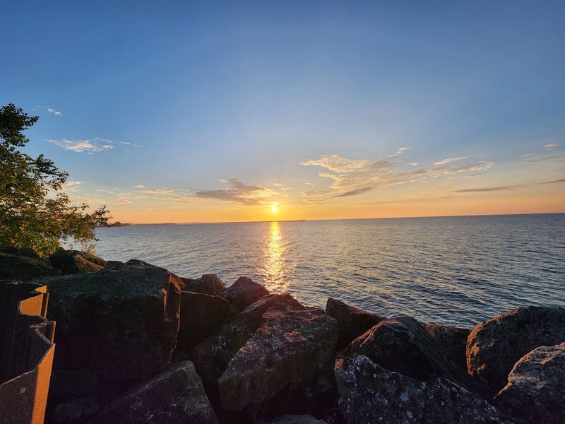 Lake Erie Views That Stop You Mid-Stride
