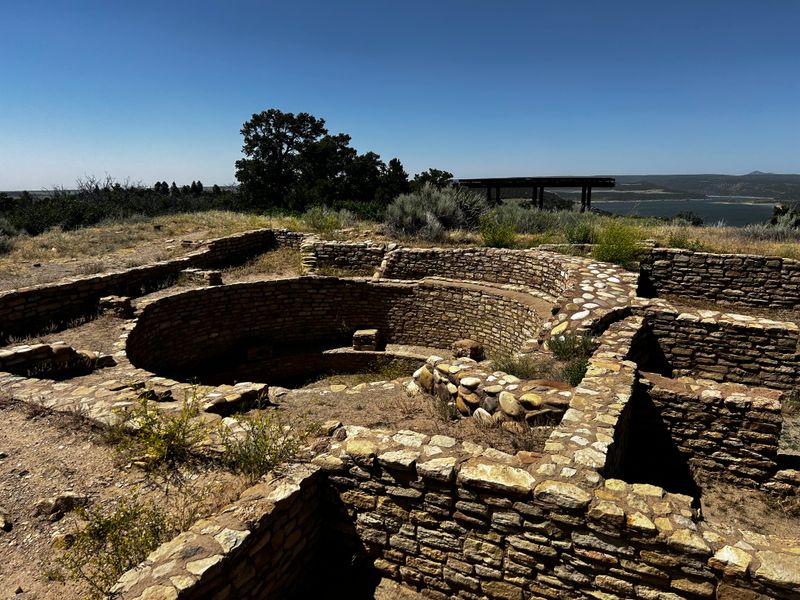 Colorado, Right Underfoot