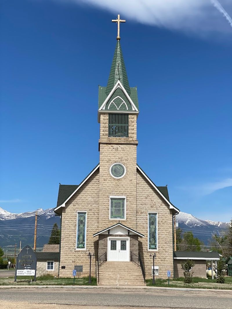 A Genuinely Easy Outing Frame for Any Travel Style