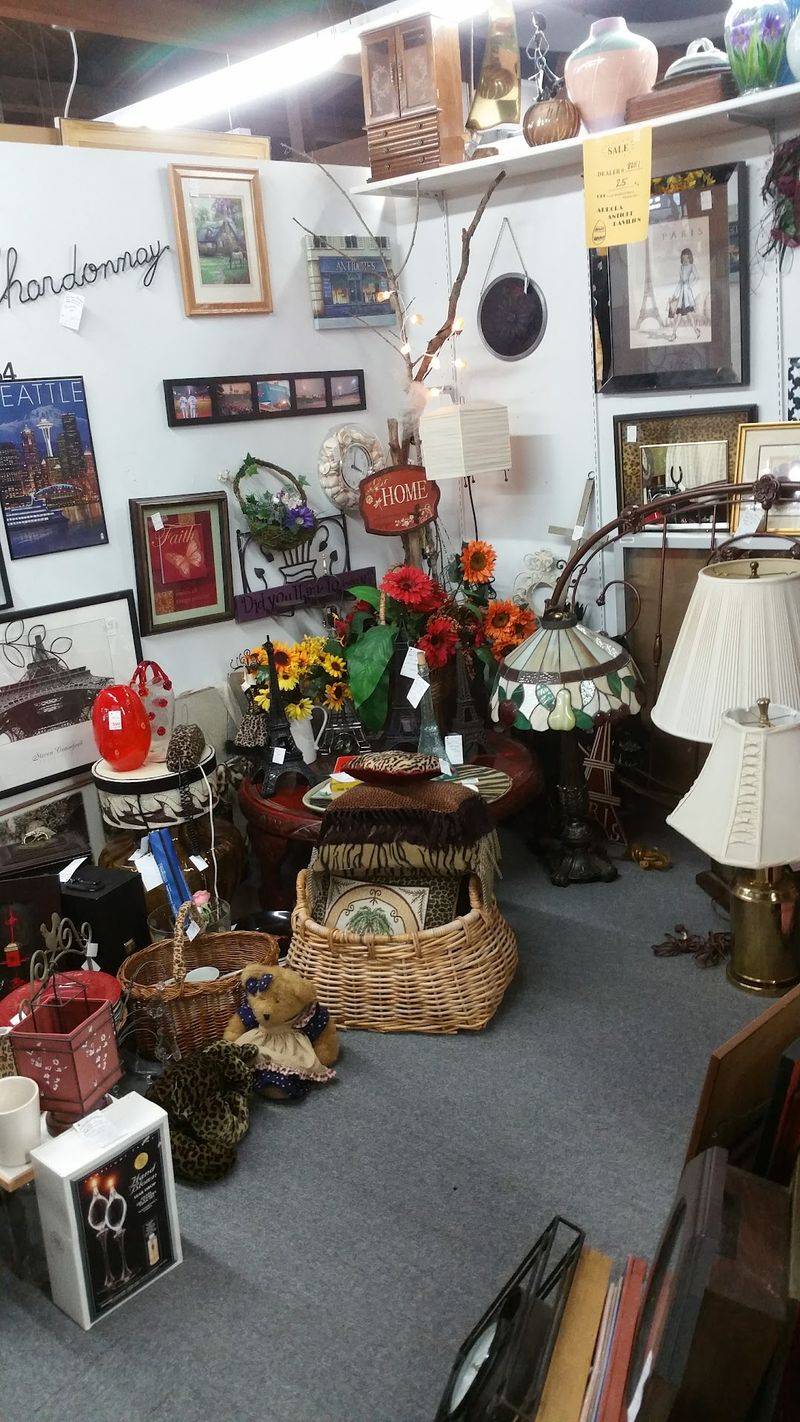 The Upstairs Antique Pavilion Full of Hidden Gems