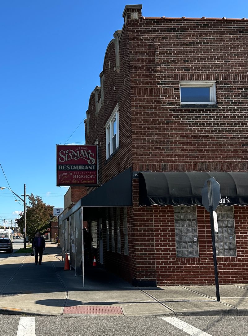 Planning Your Visit to Slyman's