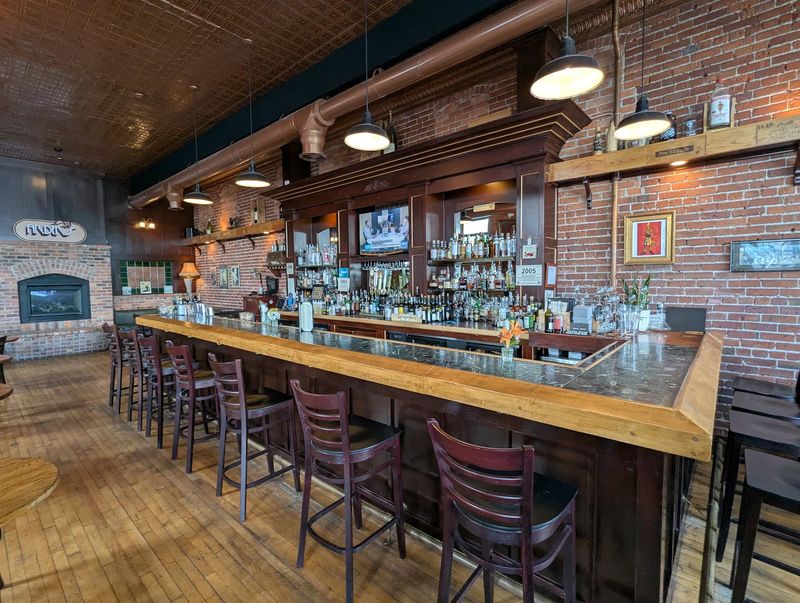 The Vintage Tavern - Port Huron