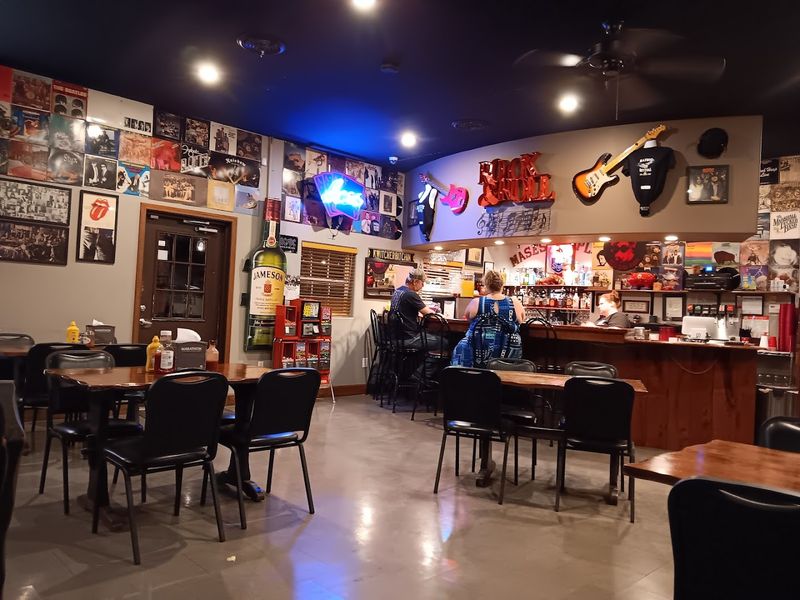 Mase's Place, Pomona