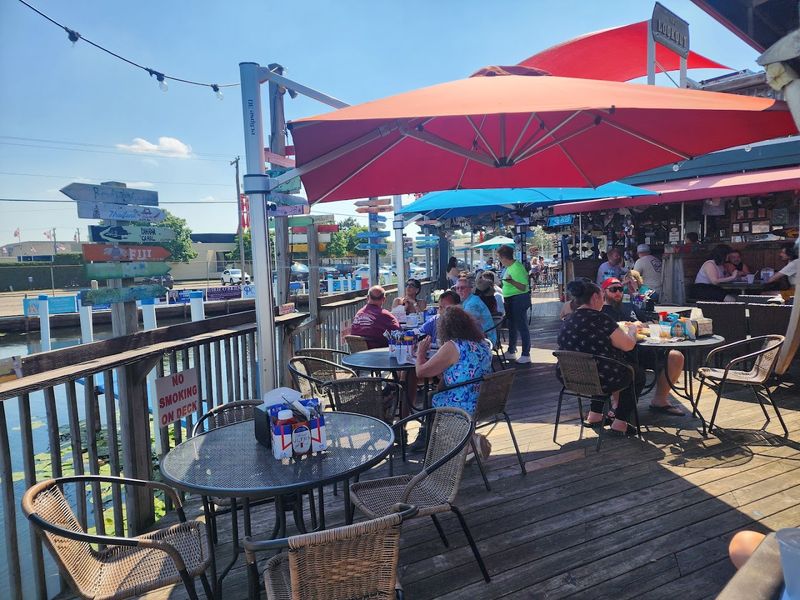 Mike’s on the Water, St. Clair Shores