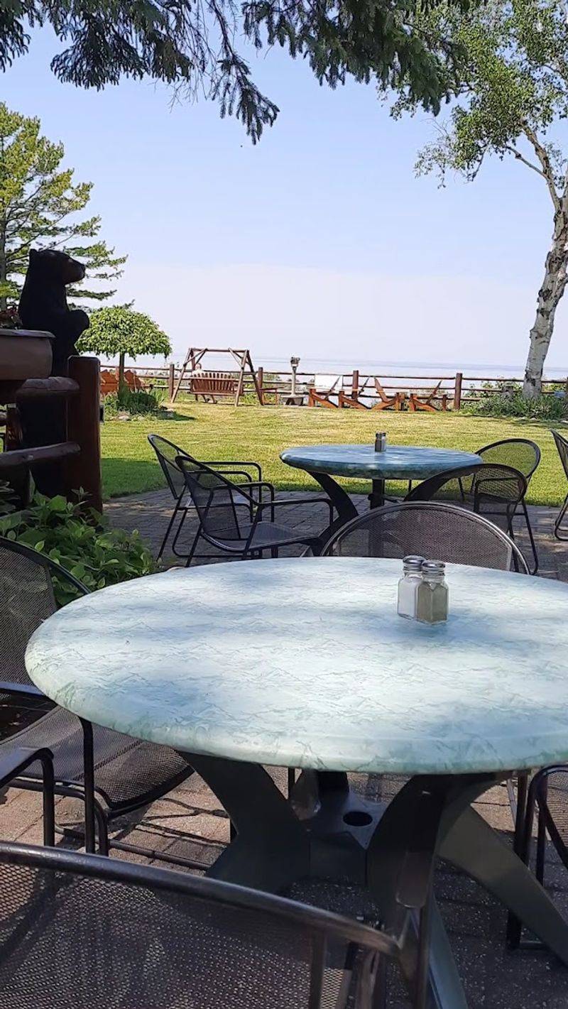 Legs Inn, Cross Village