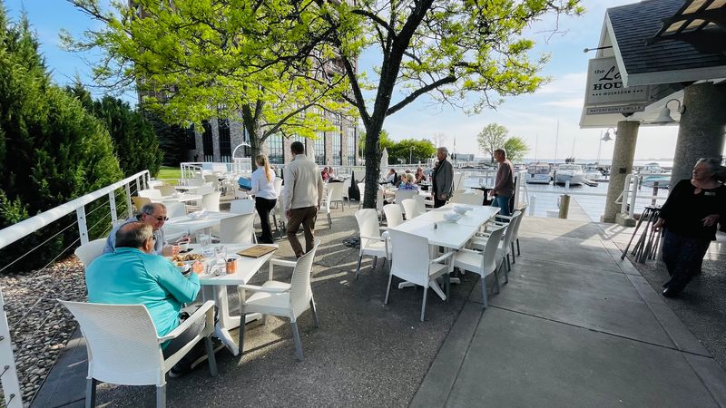 The Lake House Waterfront Grille