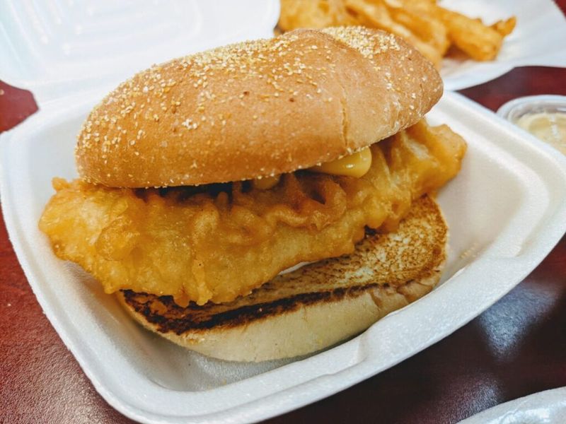 Arthur Treacher's Captain's Sandwich