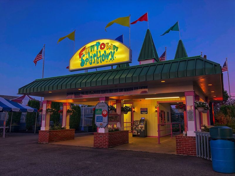 The Whispering Pines Hotel Dark Ride The Whispering Pines Hotel Dark Ride