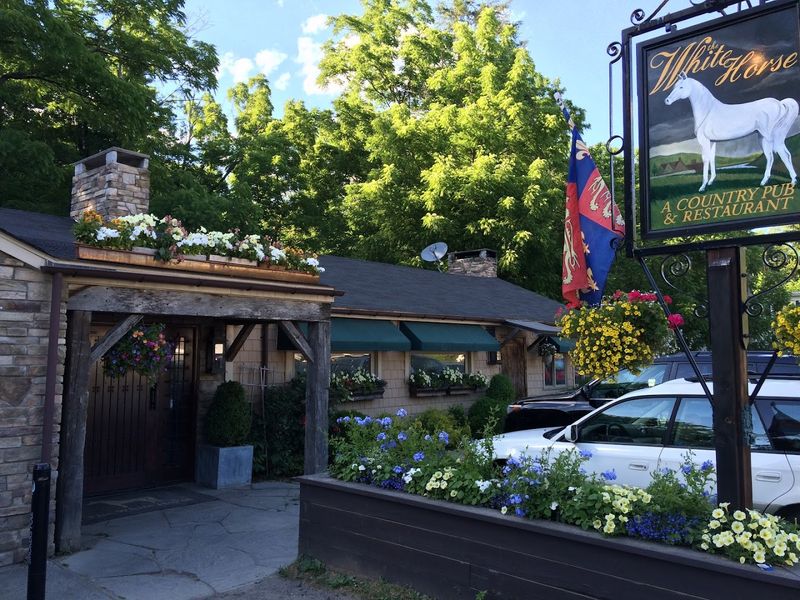 The White Horse Country Pub & Restaurant (New Preston, CT) The White Horse Country Pub & Restaurant (New Preston, CT)