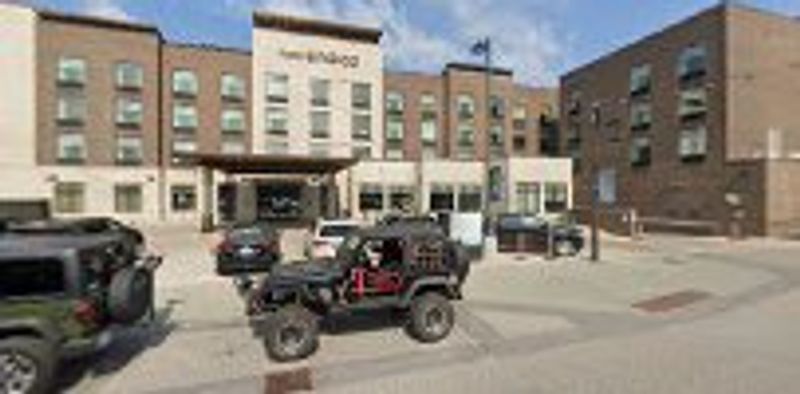 Warehouse Kitchen + Cork