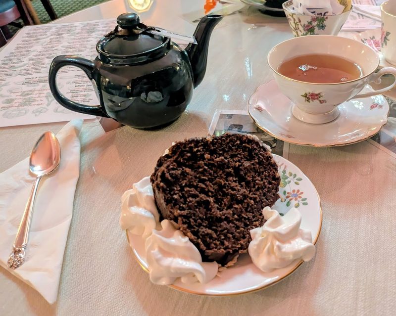 Four Seasons Tea Room