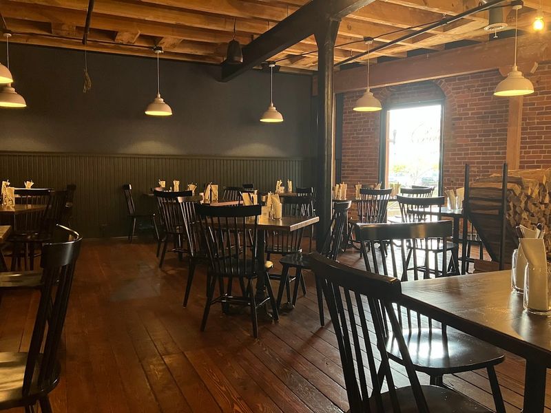 Decor And Ambiance That Feel Handcrafted