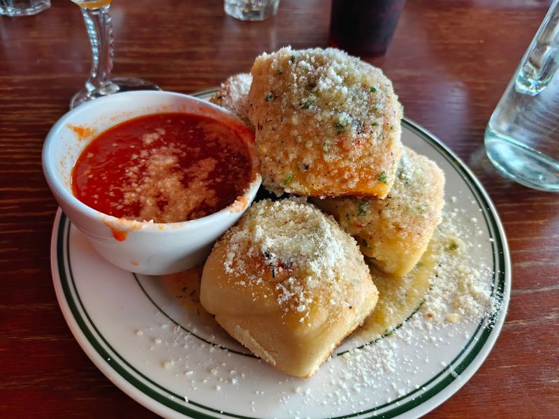 Garlic Knots That Deserve Their Own Fan Club