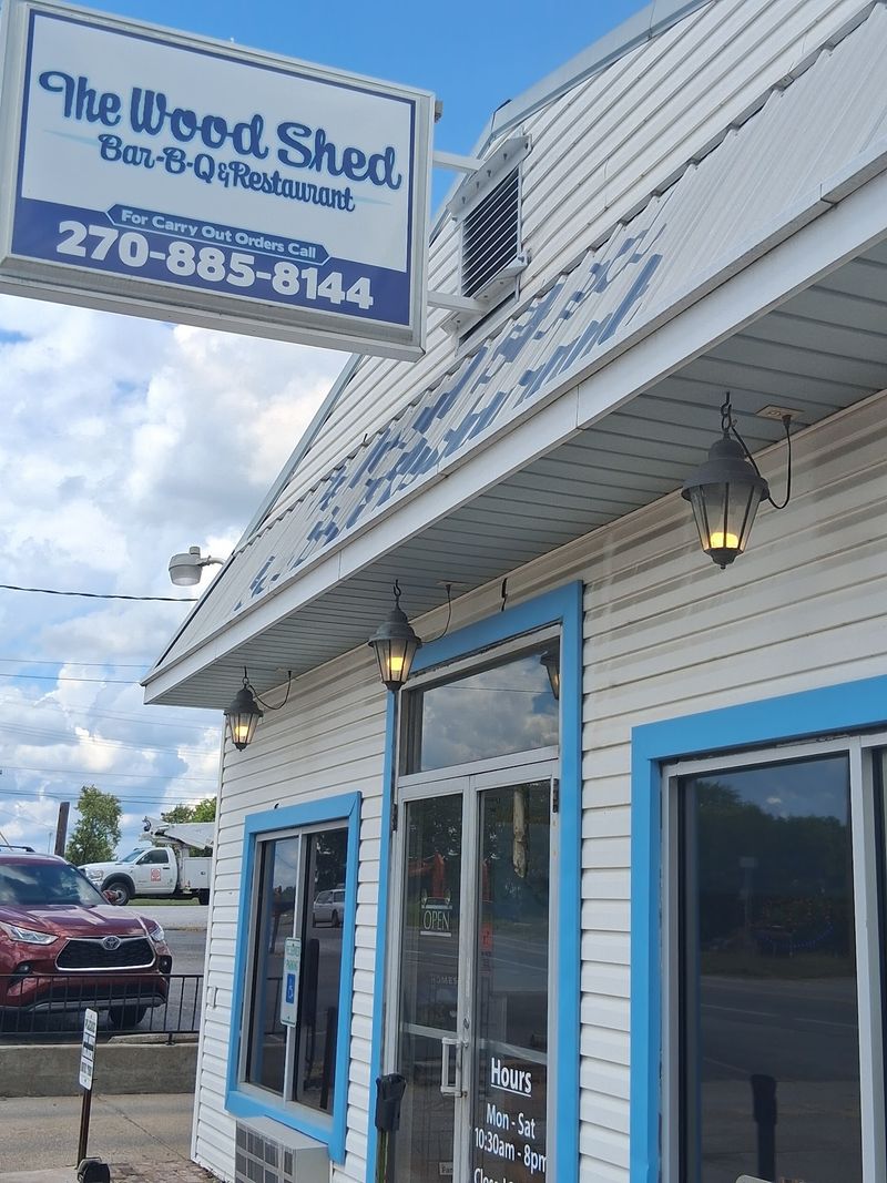 The Wood Shed Bar-B-Q And Restaurant