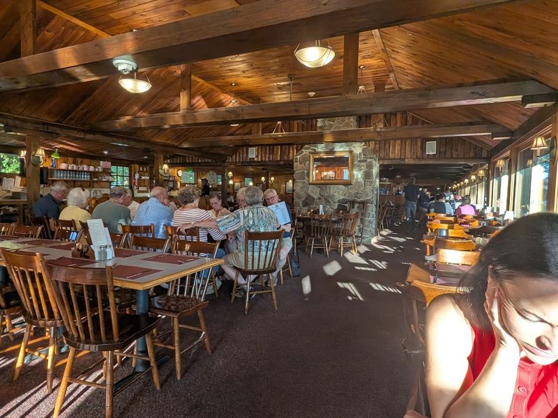 The Woodsy Lodge Setting 